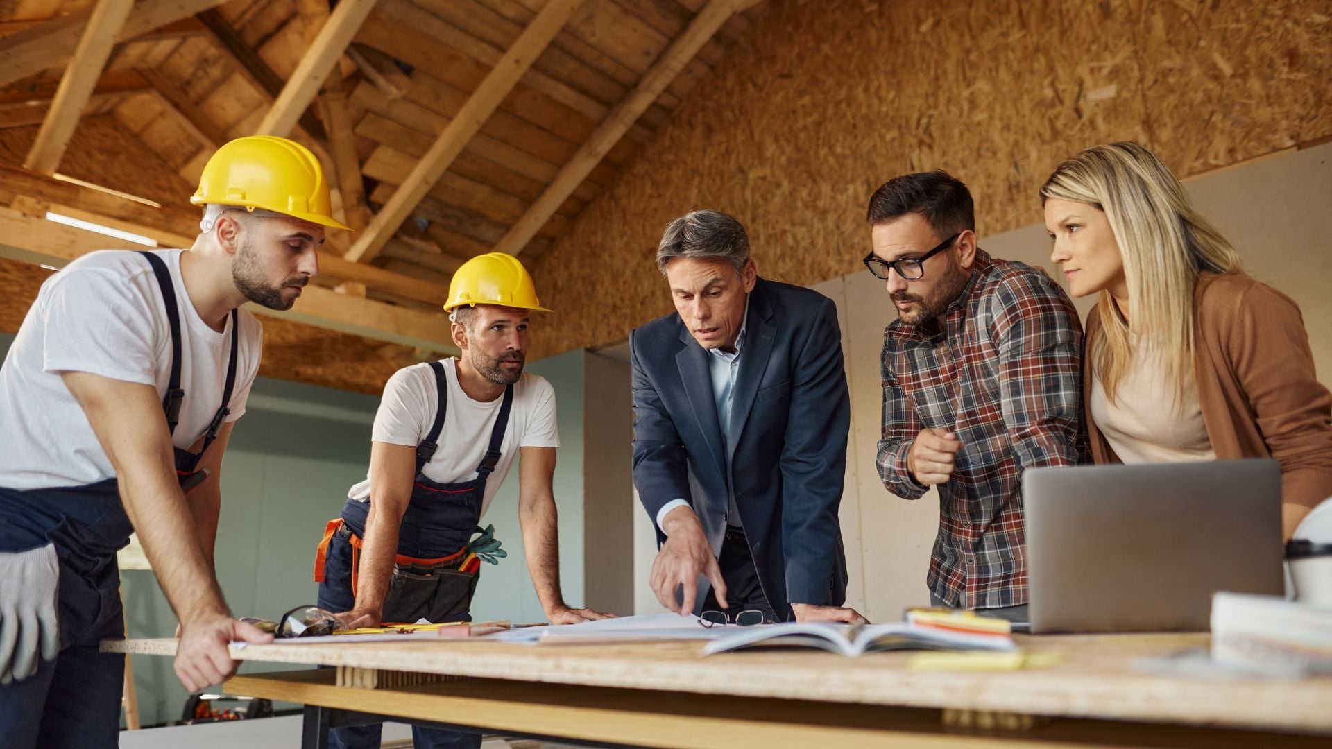 Adcom and HIRI Form Strategic Partnership to Help Home and Construction Brands Navigate What’s Next